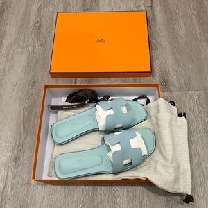 NEW Authentic Hermes Oran Sandals size 37.5